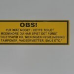 Advarsel om brug af toiletterne på Kølemandens wc-vogne og badmobiler